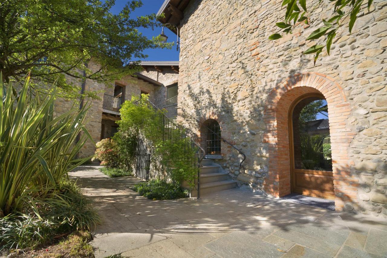 Il Borgo - 1711 Luxury Guest House Arlate Extérieur photo