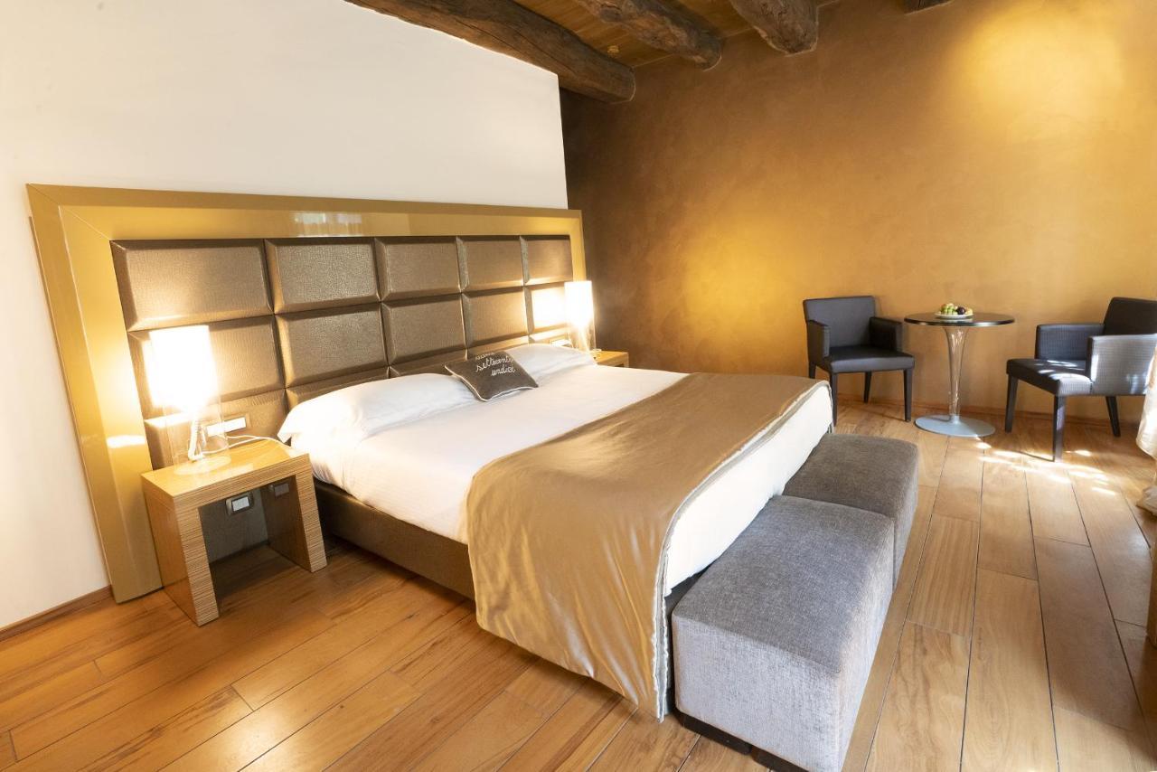 Il Borgo - 1711 Luxury Guest House Arlate Extérieur photo